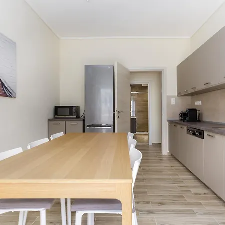 Leonardo By Halu!, Mondern Apartment In The Center Salonicco Esterno foto